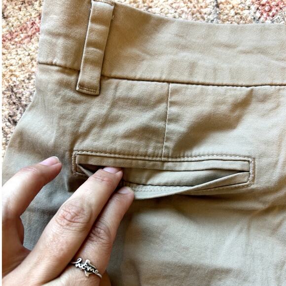 Tommy Hilfiger Women's Khaki Shorts Timeless Classic Preppy Casual Size 4 - Picture 7 of 12